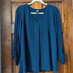 bobeau Navy V-Neck Long Sleeve Top with Gathered Sleeves